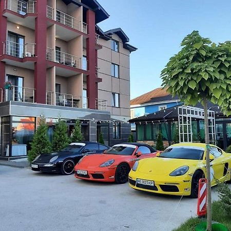 Biruza Club Hotell Petrivs'ke Exteriör bild