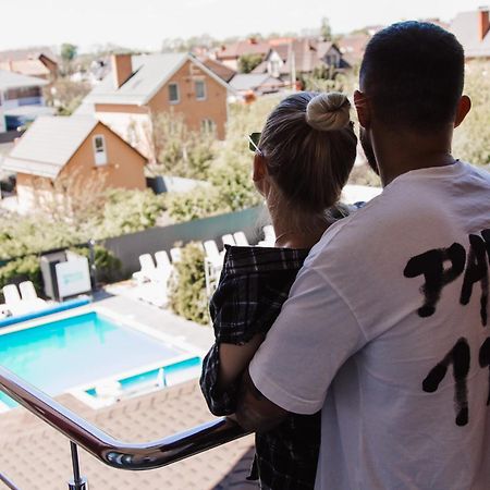 Biruza Club Hotell Petrivs'ke Exteriör bild
