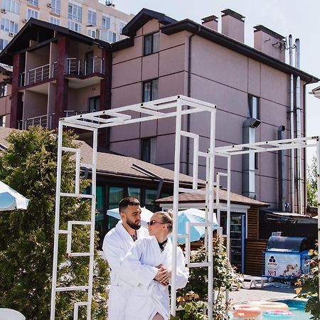 Biruza Club Hotell Petrivs'ke Exteriör bild