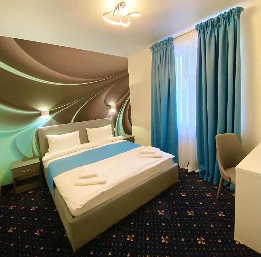 Biruza Club Hotell Petrivs'ke Exteriör bild