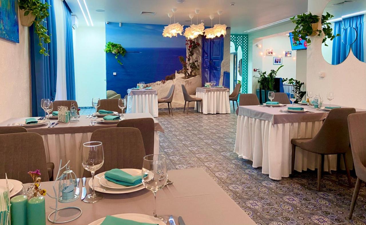 Biruza Club Hotell Petrivs'ke Exteriör bild