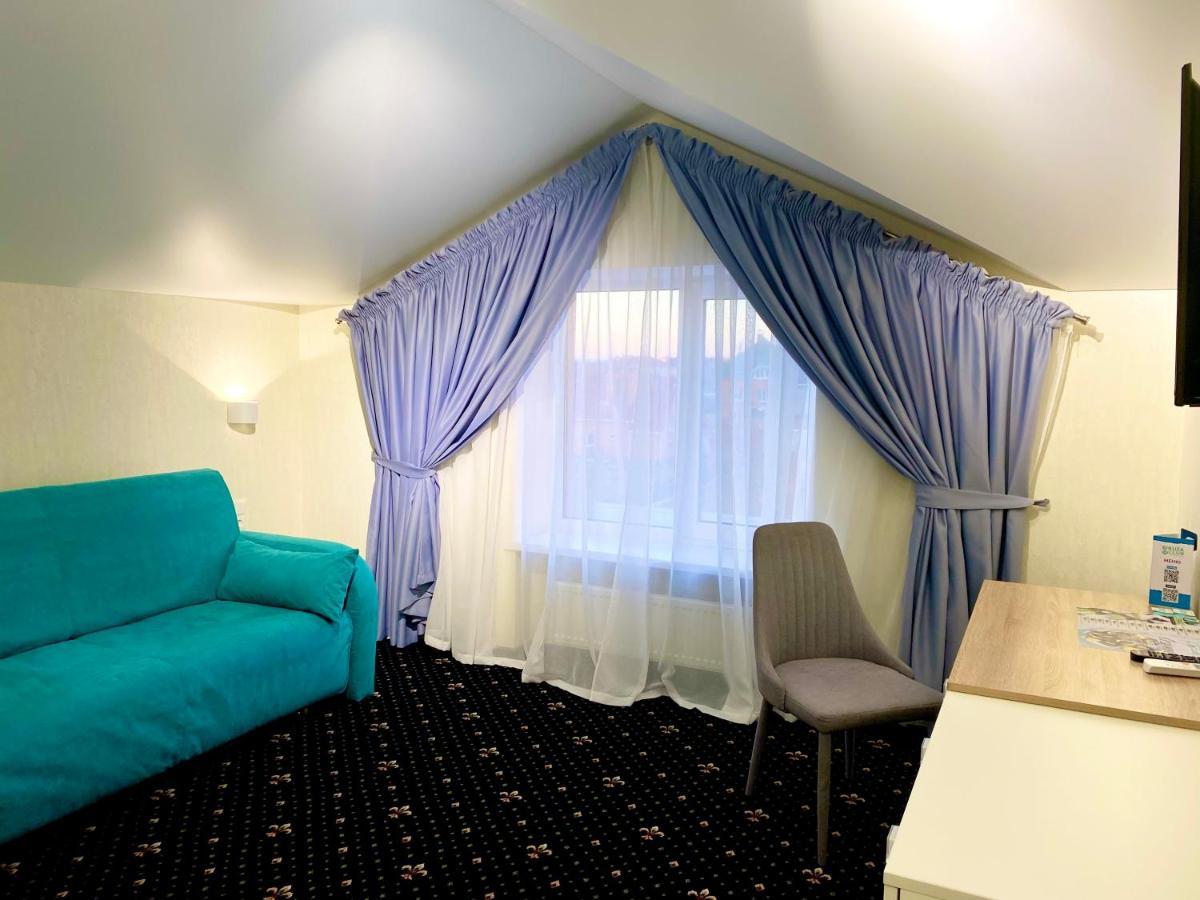 Biruza Club Hotell Petrivs'ke Exteriör bild