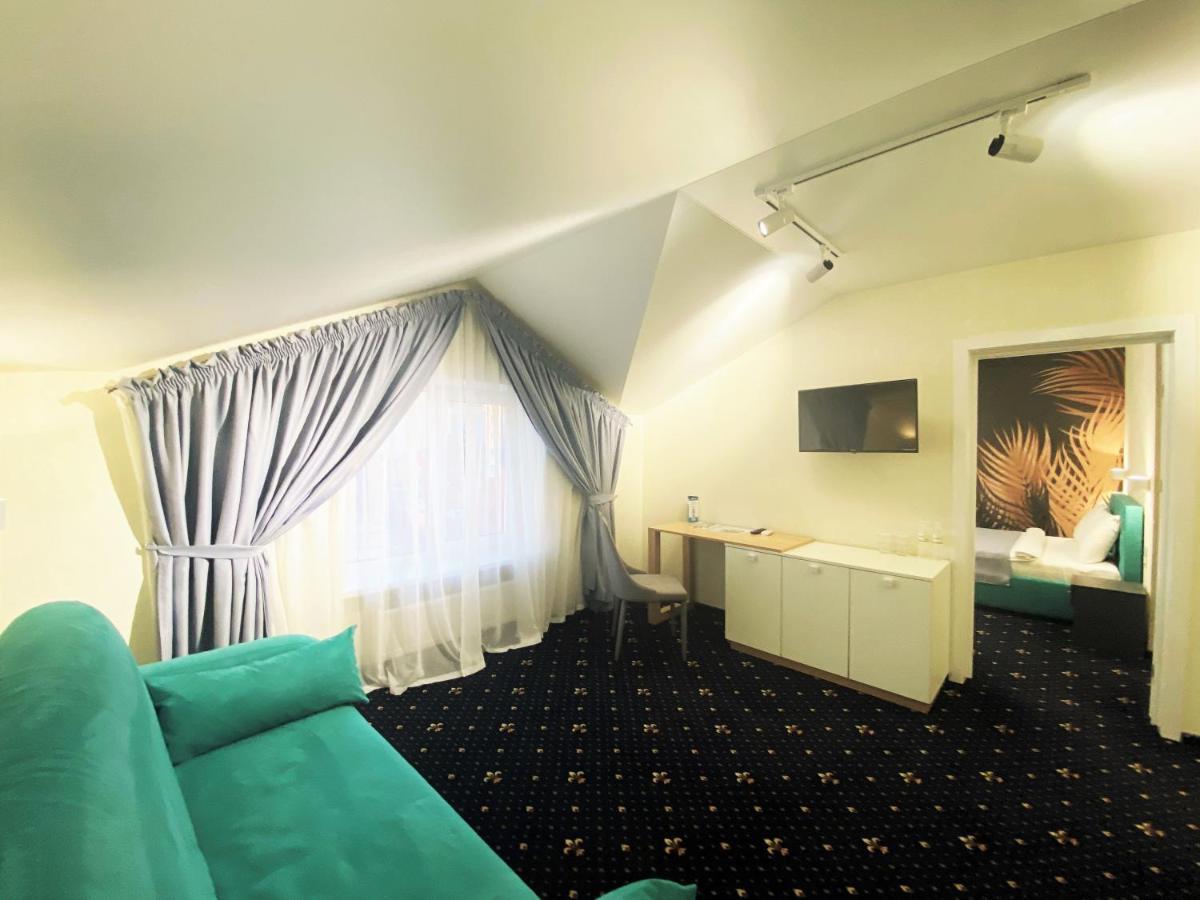 Biruza Club Hotell Petrivs'ke Exteriör bild