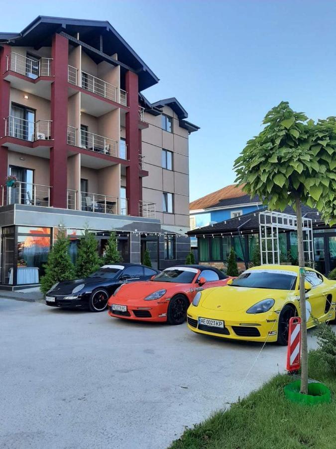 Biruza Club Hotell Petrivs'ke Exteriör bild
