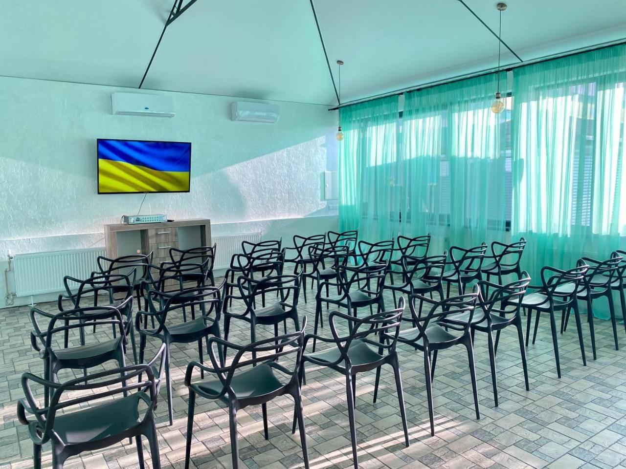 Biruza Club Hotell Petrivs'ke Exteriör bild