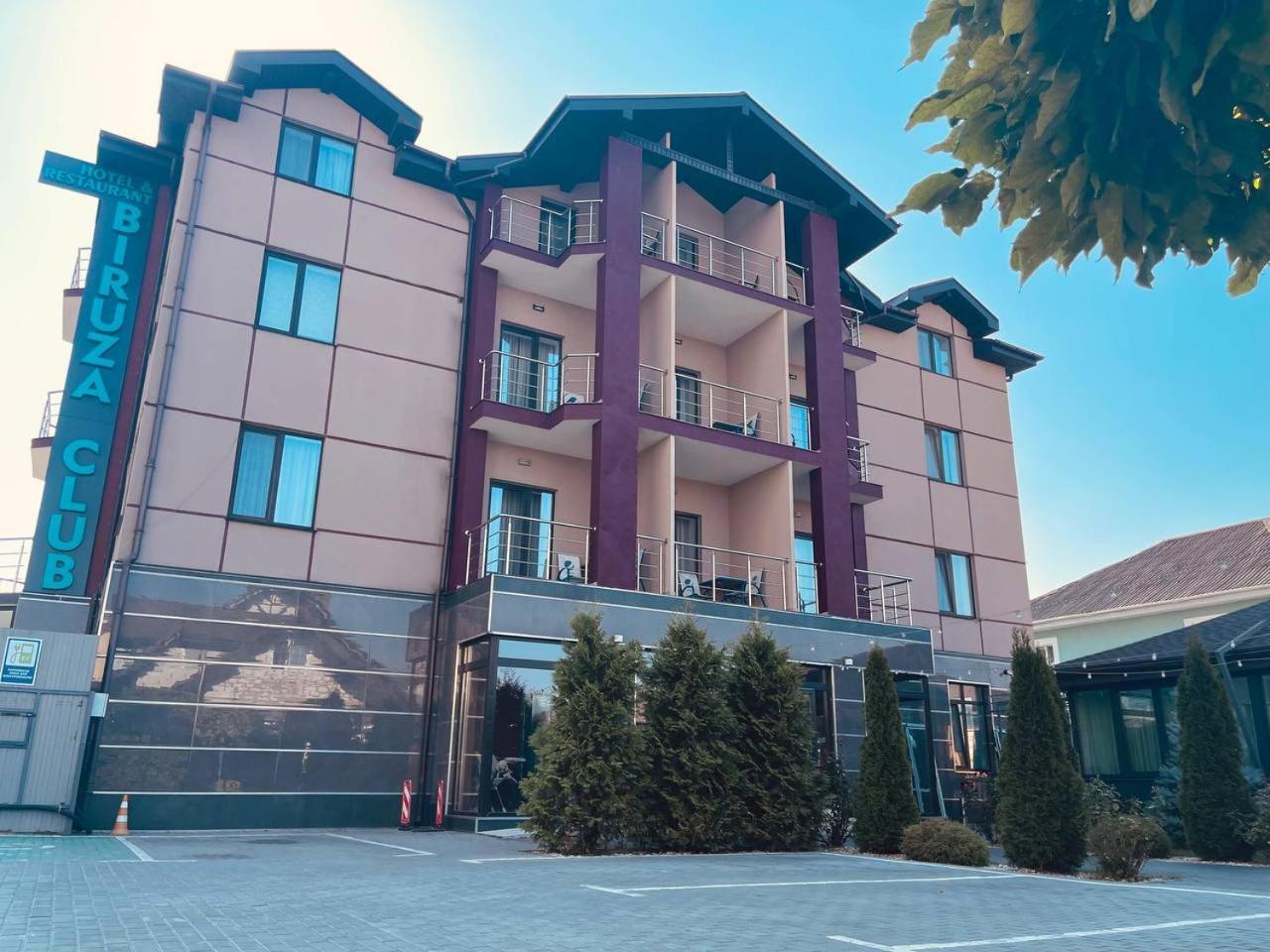 Biruza Club Hotell Petrivs'ke Exteriör bild