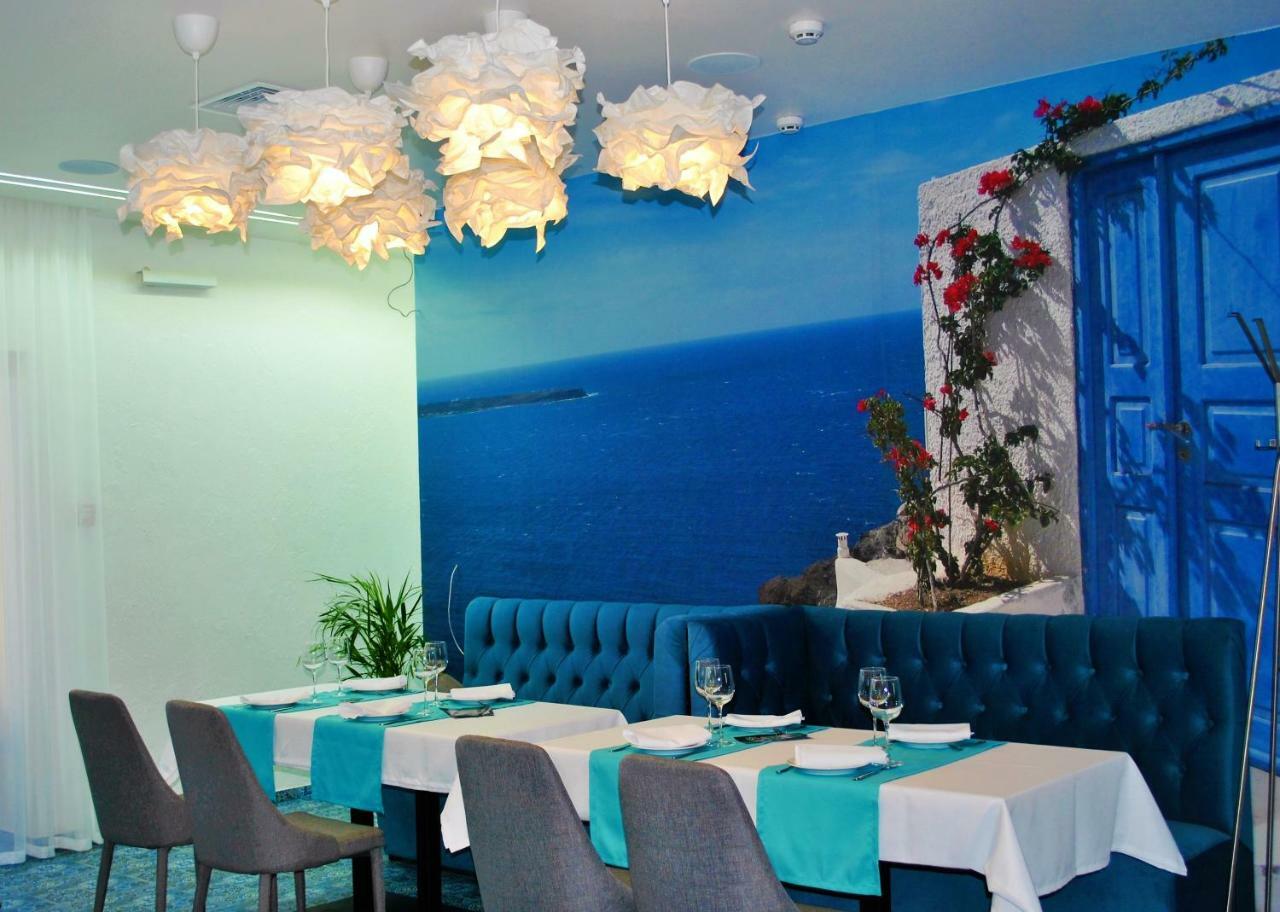 Biruza Club Hotell Petrivs'ke Exteriör bild