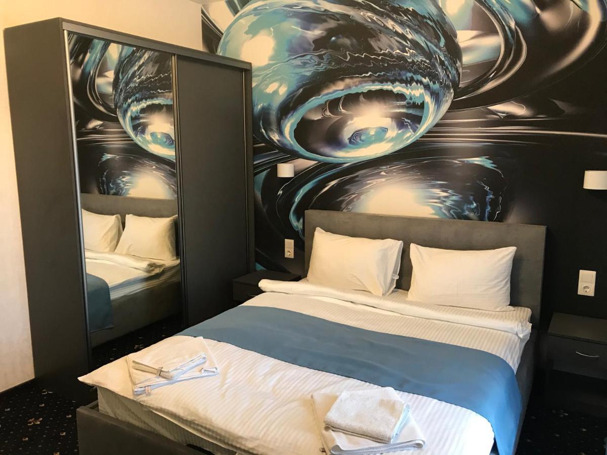 Biruza Club Hotell Petrivs'ke Exteriör bild